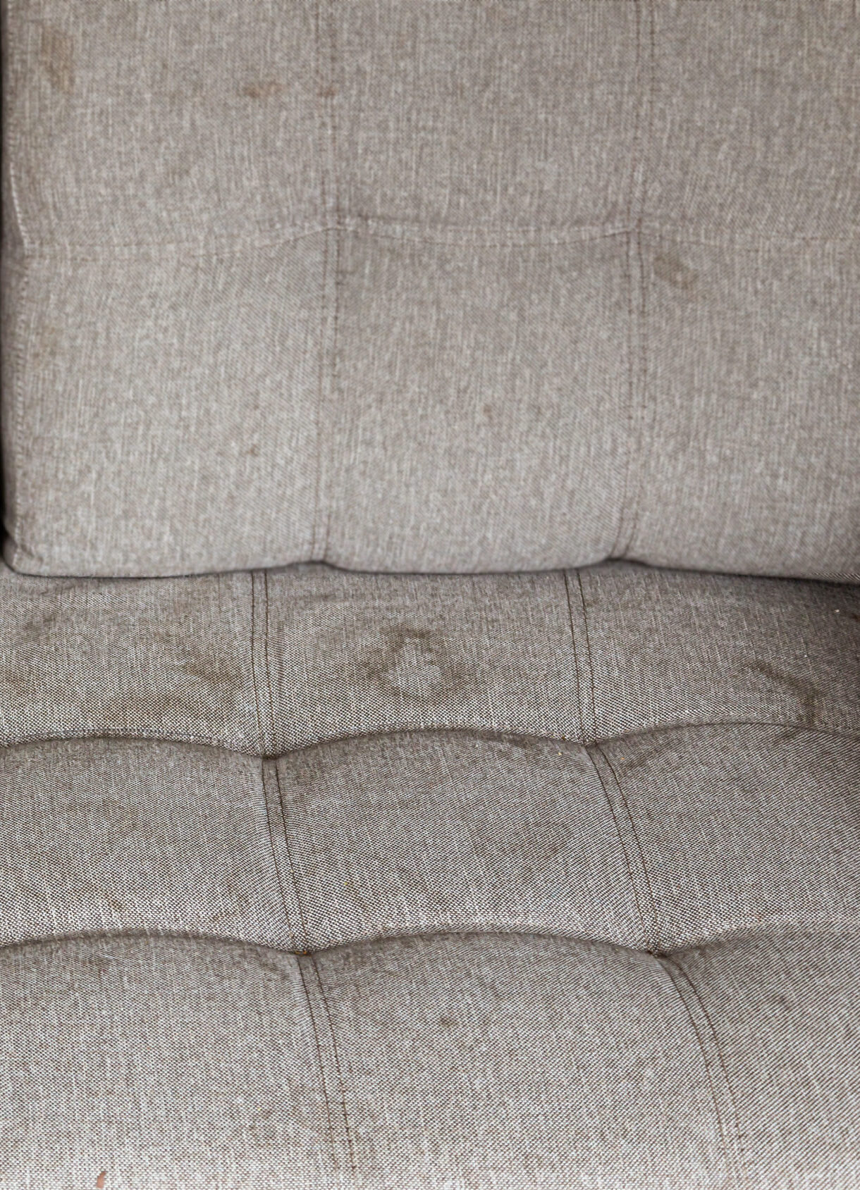 Clean,And,Dirty,Sofa,Before,And,After,,Cleaning,Service,Clean