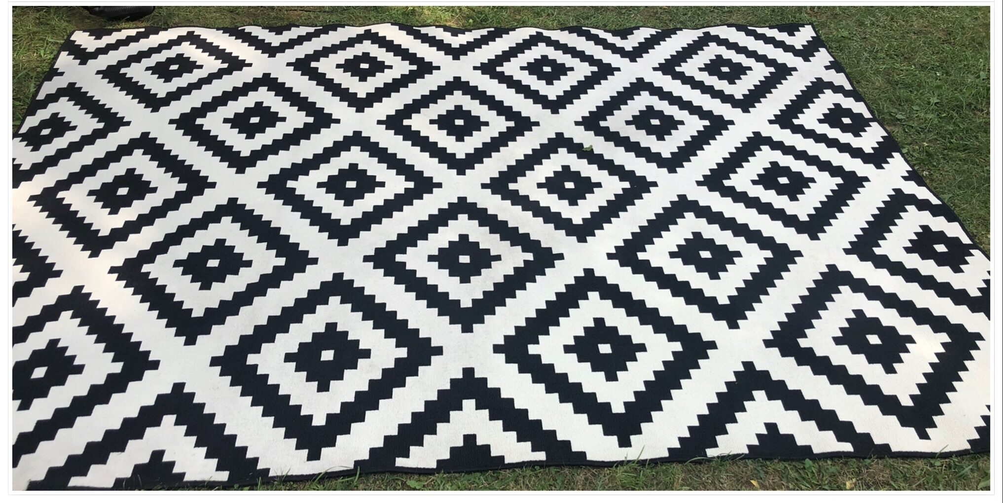 Wet,Cleaning,Of,Textile,Carpet.,Before,And,After,Photos.,The